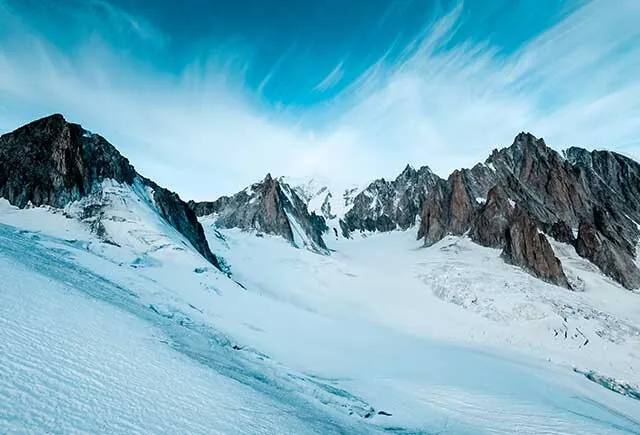 Tech Troubles and Holiday Cheer: The IT Season in Full Swing